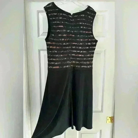 Adrianna Papell Fit & Flare Dress
Women Size14 Black Stretch
Sleeveless Back Zip - Picture 4 of 7